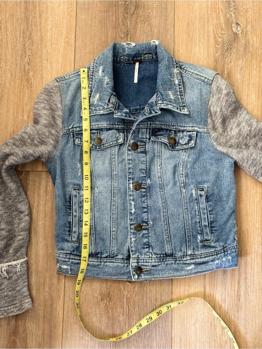 Free People Button Front Distressed Denim‎ Jean Jacket Sz XS 100% Cotton NO HOOD - Picture 8 of 9